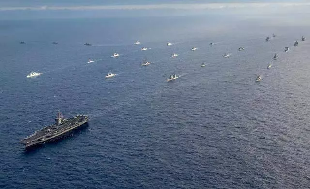 寧願「孤家寡人」也拒絕派艦前來,美國人:不參加中國閱艦是損失