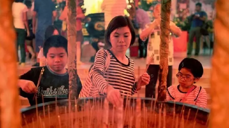 為何泰國華人地位高?大馬華人地位低?