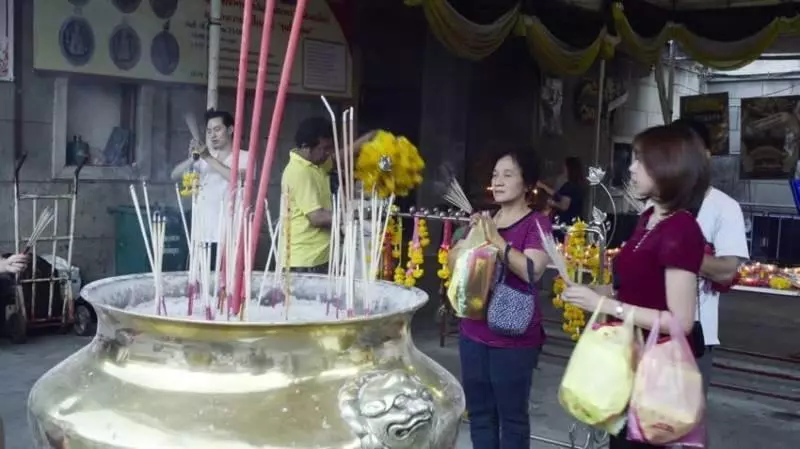 為何泰國華人地位高?大馬華人地位低?