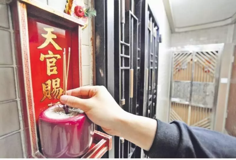 拜拜燒香時被香灰燙到手不是意外!而是神明想提醒你十件事
