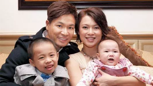 【原來郭晉安的老婆是她!】曾經出演《西遊記2》的紅孩兒演技一流,39歲了看起來還像少女!