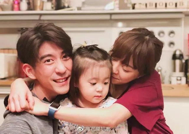 李英愛8歲女兒近照,長開後比咘咘還漂亮,鼻子臉型就贏在起跑線!