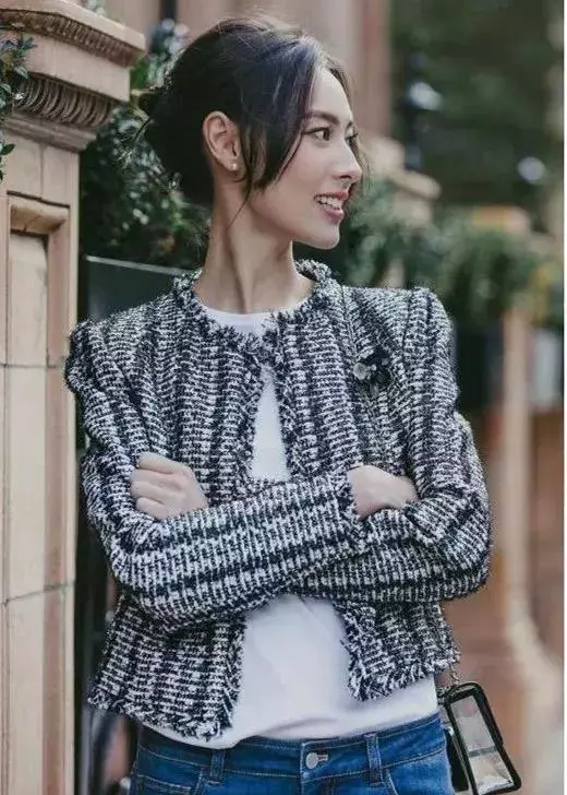 曾差一點嫁入豪門,如今現身美出新高度,李嘉誠兒子真的看錯了!