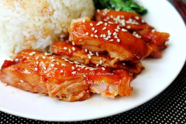 不用開火,教你10分鐘做雞腿飯!學會就不用叫外賣啦~
