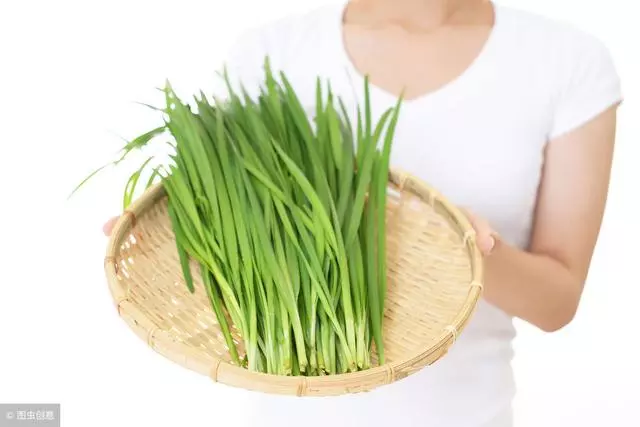 韭菜雖好,但不要亂吃!體質較弱、消化能力較差,而韭菜本身不易消化,因此要少吃
