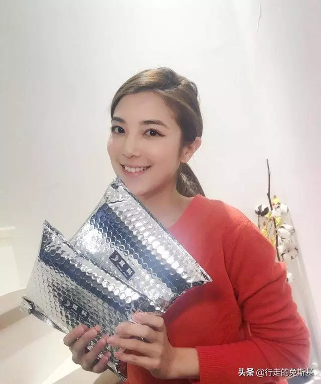 28歲單文柔懷孕8月少女味十足,陳展鵬搏命賺錢,豪擲千萬沒所謂