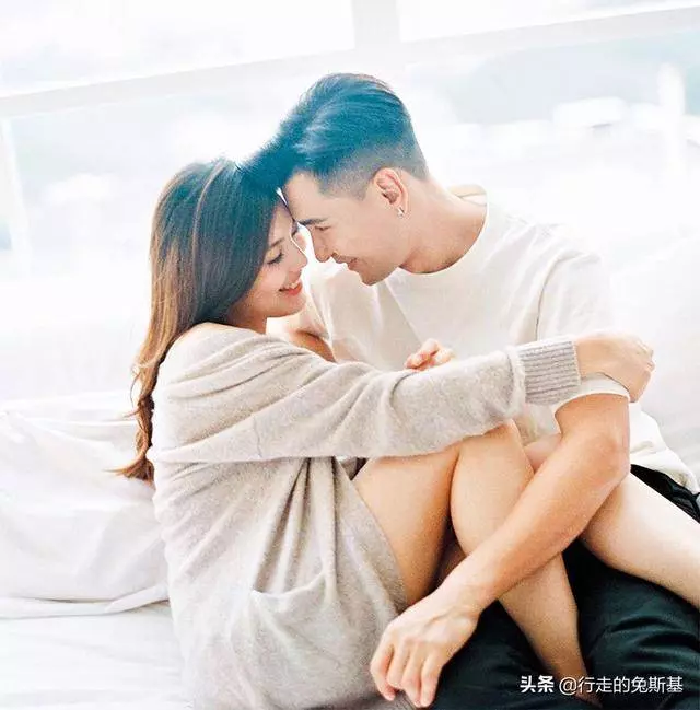 28歲單文柔懷孕8月少女味十足,陳展鵬搏命賺錢,豪擲千萬沒所謂