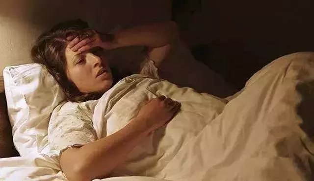 肝不好,睡覺時,會有這4種跡象,你若都沒有,說明你的肝很健康,恭喜你~~