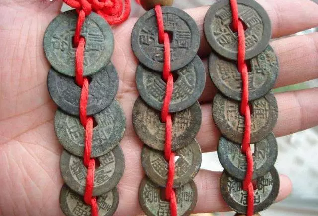 你知道五帝錢嗎?五帝錢好處很多,但有一種人最好別帶