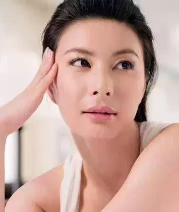 八種面相的女人最有福氣,一輩子榮華富貴享用不盡!