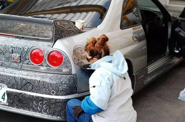老婆嫌我的GTR顏色老土...決定自己動手大改造!