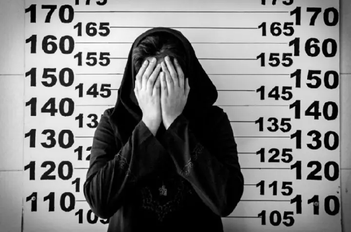 在這裡,所有少女判死刑前,獄卒都會下藥扮「臨時丈夫」 !