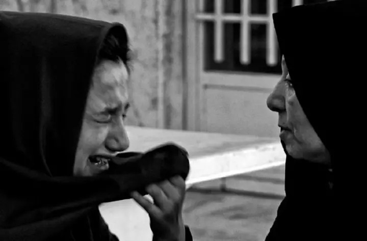 在這裡,所有少女判死刑前,獄卒都會下藥扮「臨時丈夫」 !