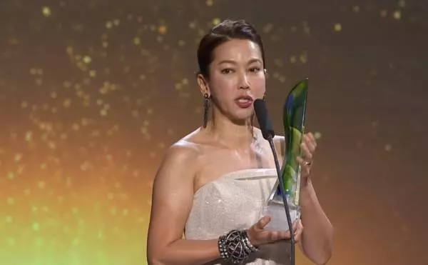 【紅星大獎2019】周初明獲特別成就獎【患有肌肉萎縮的他上台獻上感人致詞】全場爆哭