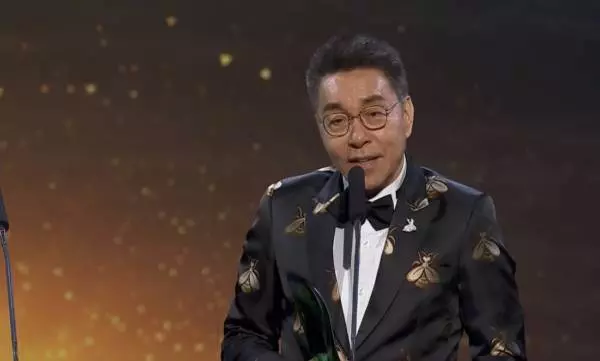 【紅星大獎2019】周初明獲特別成就獎【患有肌肉萎縮的他上台獻上感人致詞】全場爆哭