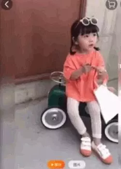 「你不聽話就挨打,乖乖配合我賺錢」,童模父母,對孩子的愛,哪去了?
