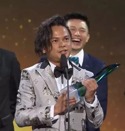 【紅星大獎2019】周初明獲特別成就獎【患有肌肉萎縮的他上台獻上感人致詞】全場爆哭