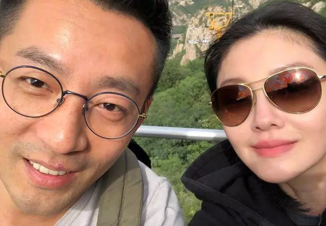 43歲「佘詩曼」仍是女神!與42歲大S同台,網友驚呼:這就是有沒有生孩子的差別?