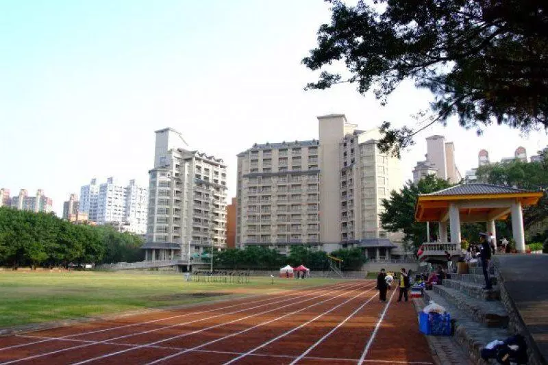 明定教師行政職義務引教團反彈 立法院法制局挺教師:悖離教師養成與專業