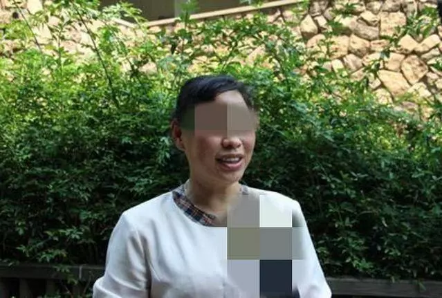 年輕夫妻入住酒店一夜,離開後房務阿姨去打掃,一打開門忍不住感嘆:這兩人真厲害