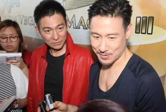 劉家出一上聯:「劉邦、劉備、劉德華」,其他家族不服霸氣回復