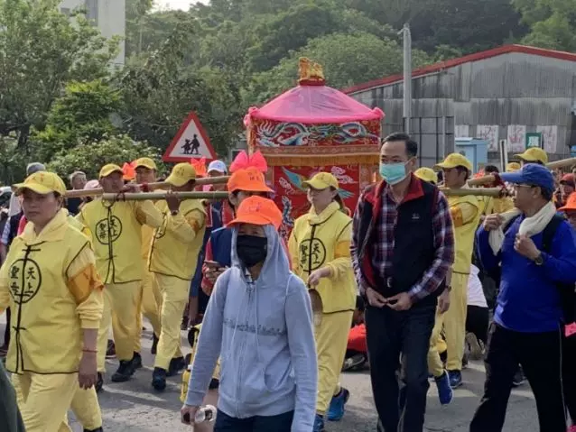 擦身而過!大甲媽、白沙屯媽祖「相會只差3小時」 走同一條路「前後駐駕這地方」