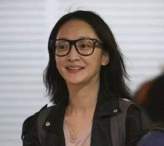 周迅44歲,賈靜雯44歲,王豔44歲都輸給她的44歲的女神