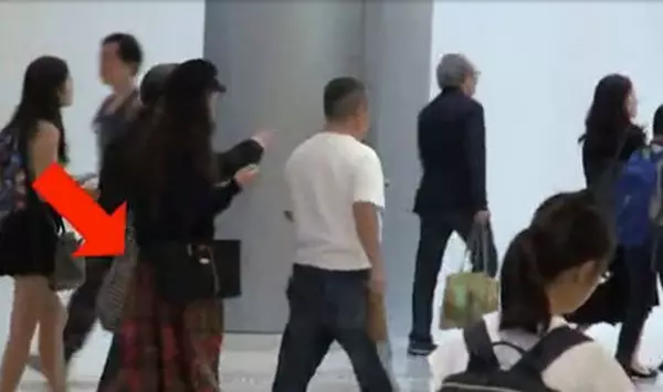 3度被捕獲 曾志偉攜好友妻逛超市
