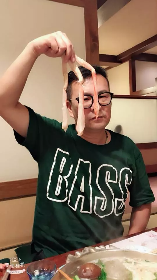 賓士被ㄟ到!沈玉琳決定不索賠「心軟放過泊車弟」 直到某天才發現「對方竟是救星」:好心有好報