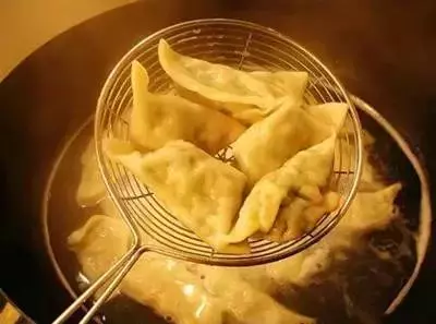 食鹽原來那麼厲害!鹽在生活中妙用可真多,可惜90%的人不知道!!