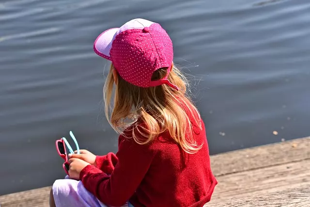 誰都承受不了的痛!女老師擅自揭開學生養女身分「妳不是親生的」!9歲學生崩潰自殘!