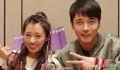 洪欣斗得過畢瀅嗎?5張圖片告訴你答案,連家庭照都不放過!
