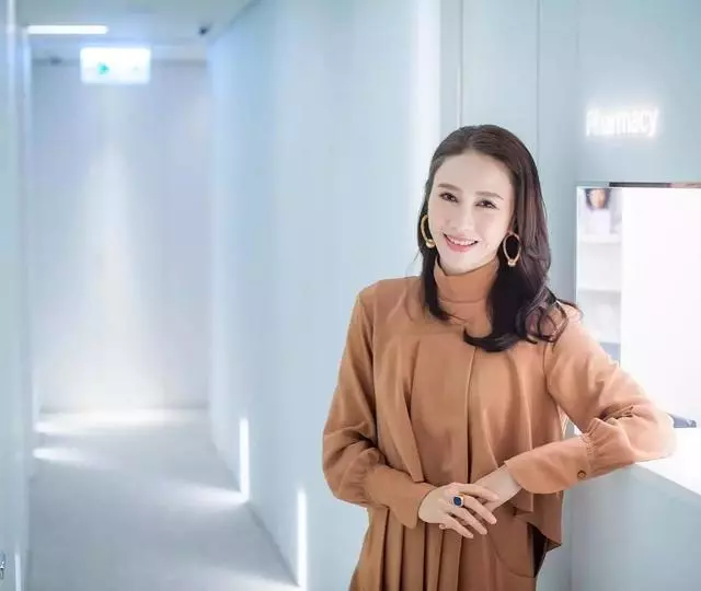 【除了徐子淇還有她!】黎姿曬好姊妹合照