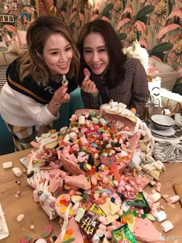 【除了徐子淇還有她!】黎姿曬好姊妹合照