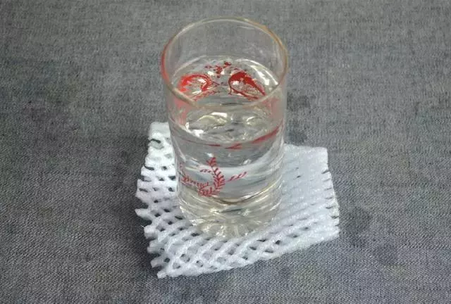 「水果網套」我再也不扔了!沒想到還有這「5個大妙用」家家戶戶都需要,省錢又實用