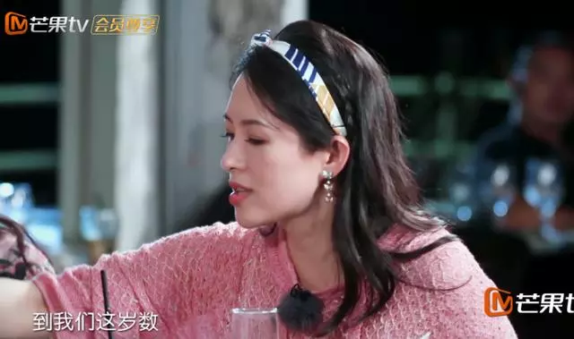 袁詠儀產後當天洗頭,張嘉倪坐月子熬夜,章子怡:等老了就後悔了~~~