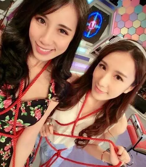 同樣是黑澀會出身,曾經的通告王「瑤瑤」過著在廁所煮飯的困苦生活!而昆淩早已成為天王嫂,才知道她比「昆淩」更偉大 ?