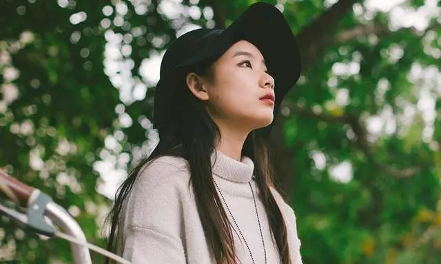 我不離婚我媽不讓我進家門,可是她竟跟我小姑子親密似母女