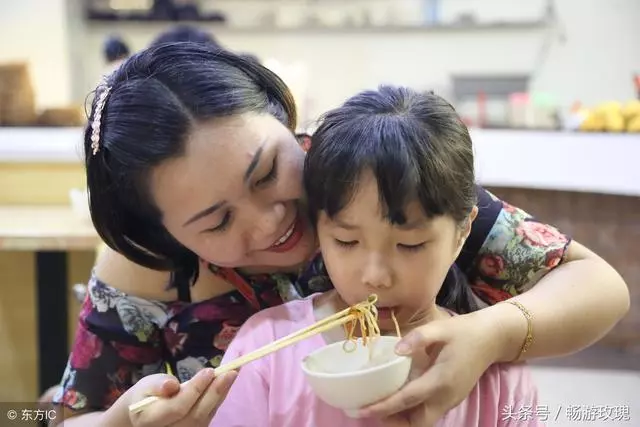 奇葩婆婆欺負我農村來的,用杯子砸傷我五歲女兒!我該怎麼辦啊