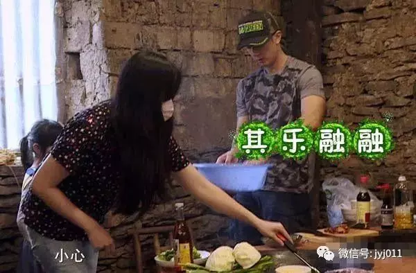 看了吳尊老婆出行打扮,終於知道連生三子的吳佩慈為啥入不了豪門
