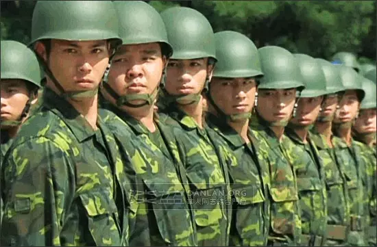 盤點世界各國女軍的服裝,網友看完都想當第二次兵了