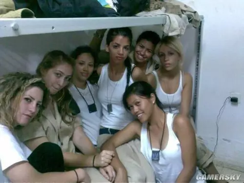盤點世界各國女軍的服裝,網友看完都想當第二次兵了