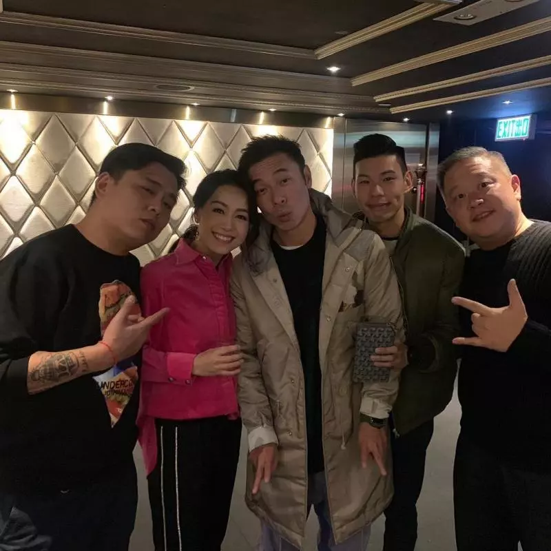 【雙雙出軌2年了?!】許志安黃心穎親密照全曝光!女方還多次明目張膽秀恩愛!網友:太不要臉!