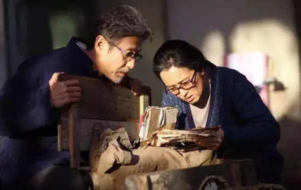 53歲鞏俐旅居法國,素顏拎限量愛馬仕,攜71歲國寶級凍齡男票亮相夠瀟灑:去愛吧,像沒有受過傷一樣