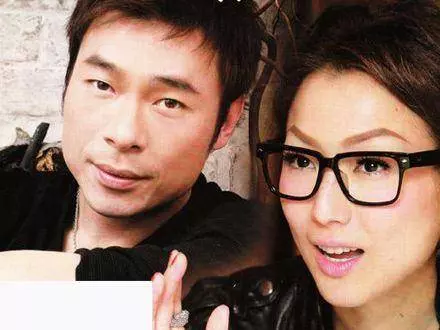女方主動出擊 ,秘密交往2年!許志安膽敢嘗鮮因沒生小孩,結婚沒領證,鄭秀文4億財產欲全捐~~