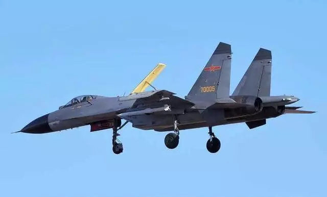中國沈飛再次露臉!這次可不是殲31戰鬥機而是殲11B