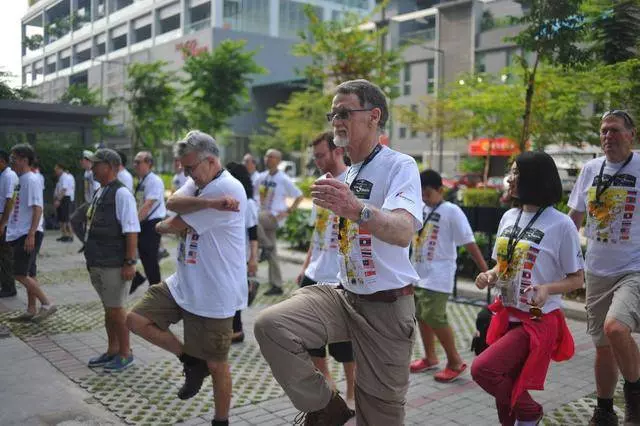 新加坡的華人想回到中國生活嗎?這個答案讓人意外