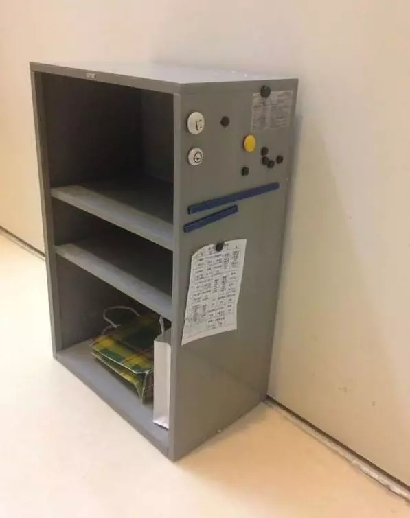 這張「超普通的高中生房間」全網瘋傳 看似平凡髒亂「但一換個角度」網友全膜拜:大師我錯了!