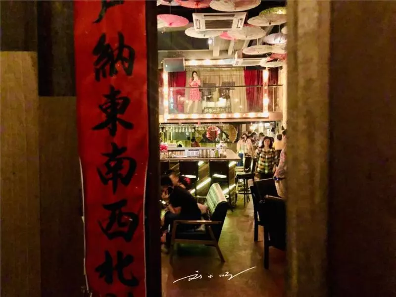 檳城「隱藏的酒吧」,位置那麼不起眼,但在當地非常有名氣~