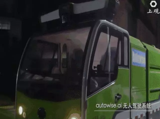 新加坡引進一大批機器人做這個!很多人要失業了~